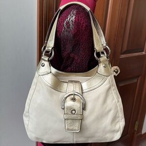 Coach F17219  Soho leather/metallic shoulder bag  ivory cream/gold 3 compartment